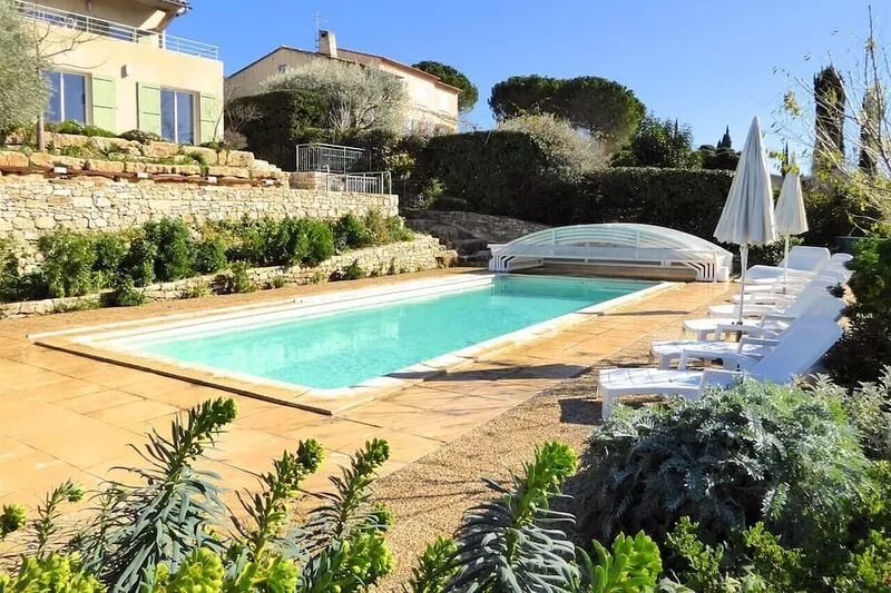Villa aircon, pool heated, paradis for children, pinball, baby-foot, WIFI free