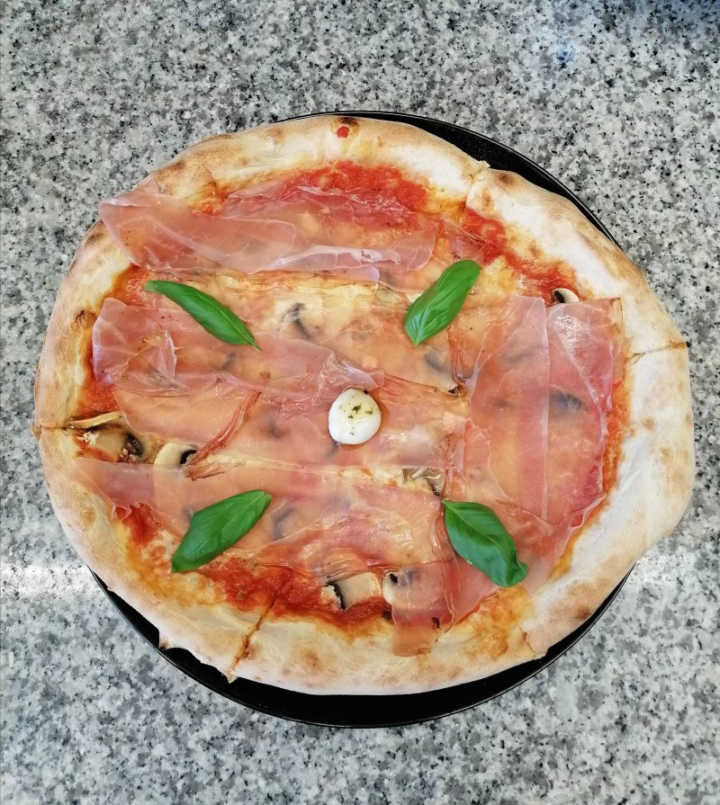 Pizzeria Mediterraneo Pizza D'Autore
