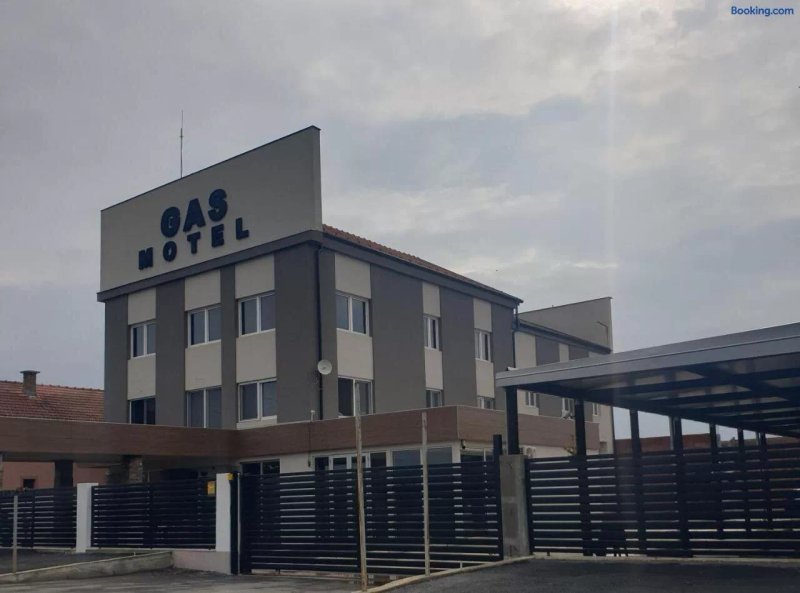Gas Motel