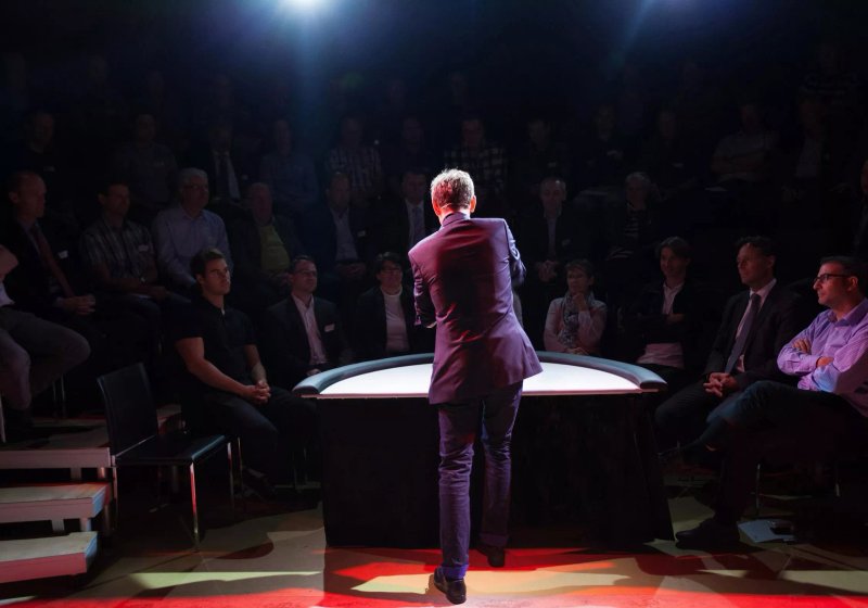 Close - Theater fur Mentalmagie