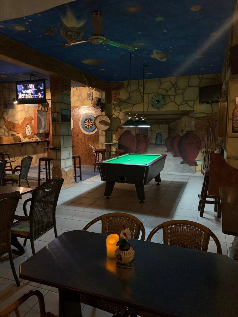 Cottage House Pub