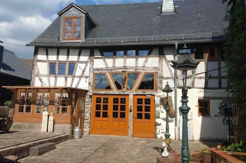 Vacation apartment with flair in a historic art barn