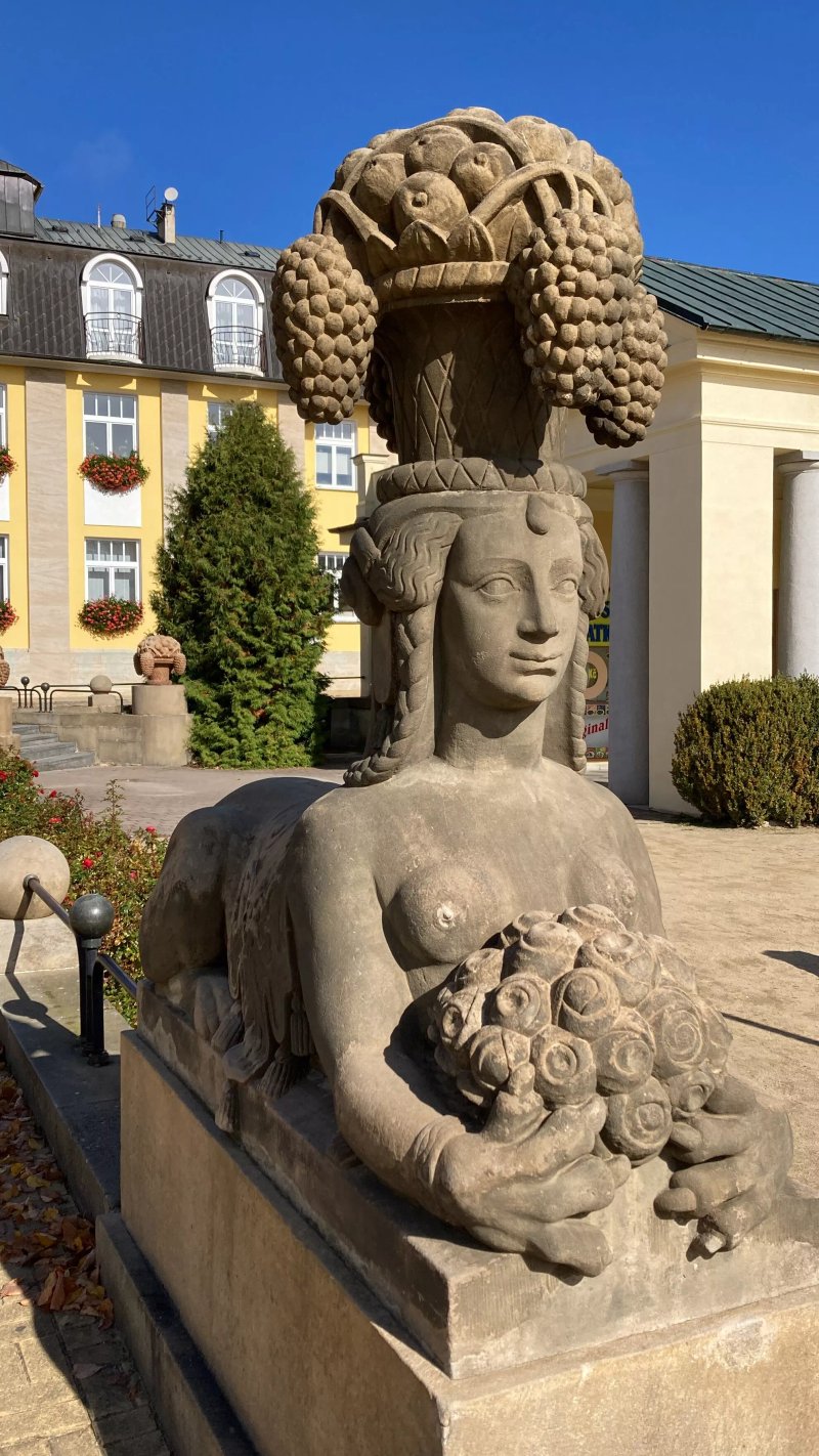 Die Sphinx-statue (socha Sfinga)
