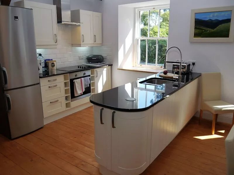 Rusko Stables -  an apartment that sleeps 6 guests  in 3 bedrooms
