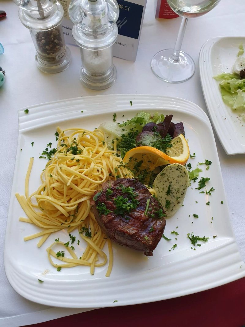 Pizzeria Ristorante Raffaele im Kronenhof