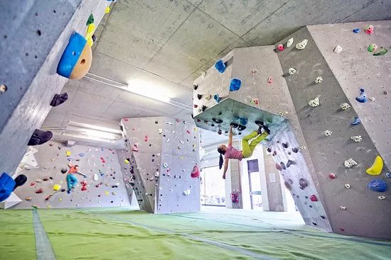 Arch Climbing Wall: Arch North