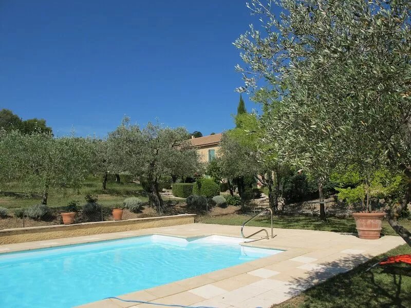In a field of olive trees, house for 6-7 people with a large swimming pool