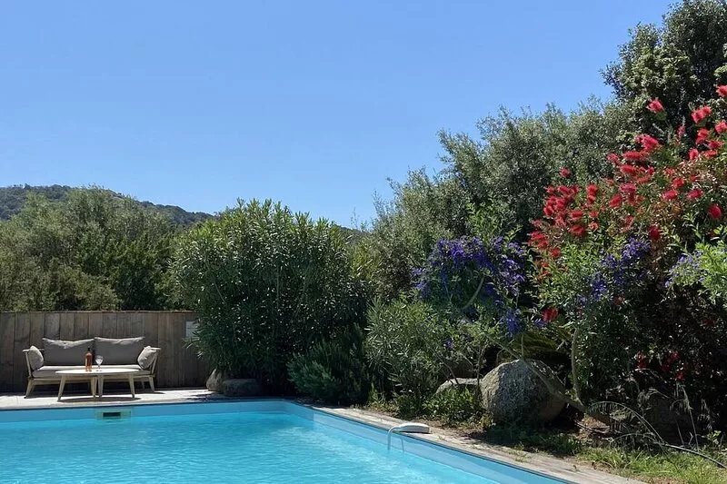 Magnificent villa with sunny private pool, near Bonifacio