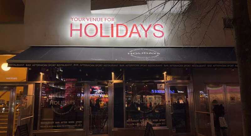 Holidays American Bar