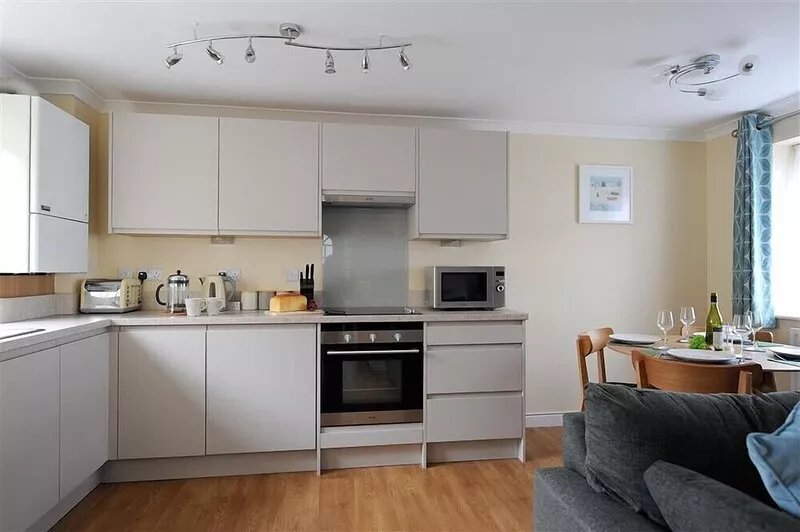THE OLD BAKEHOUSE, pet friendly, with a garden in Lyme Regis
