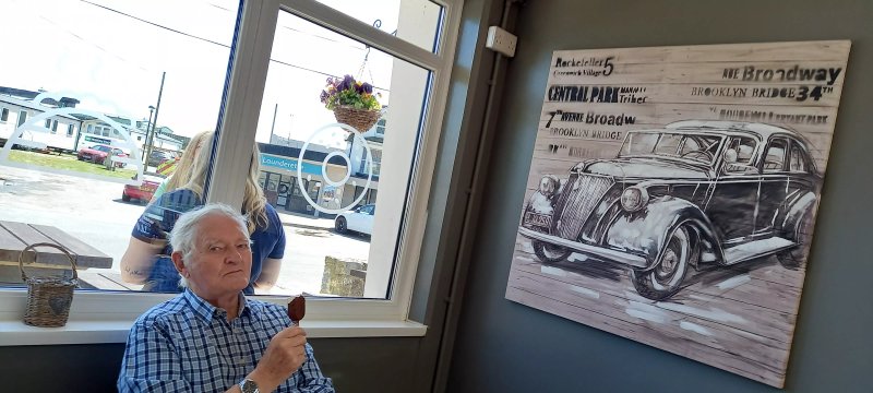 Beach Racer Bar & Grill