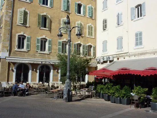 Place aux Huiles