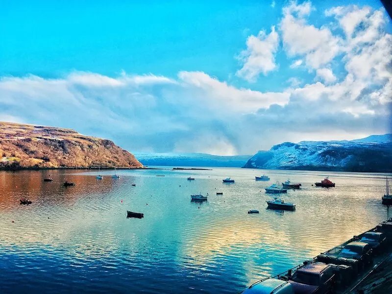 BEAUTIFUL TWO BEDROOM HOME LOCATED  IN PORTREE HARBOUR STEPS AWAY FROM THE SEA
