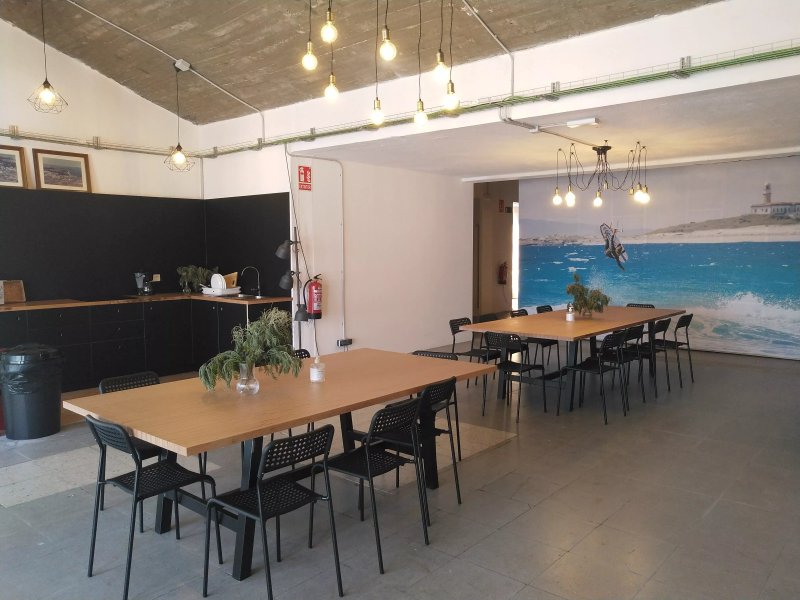 Area Surf House