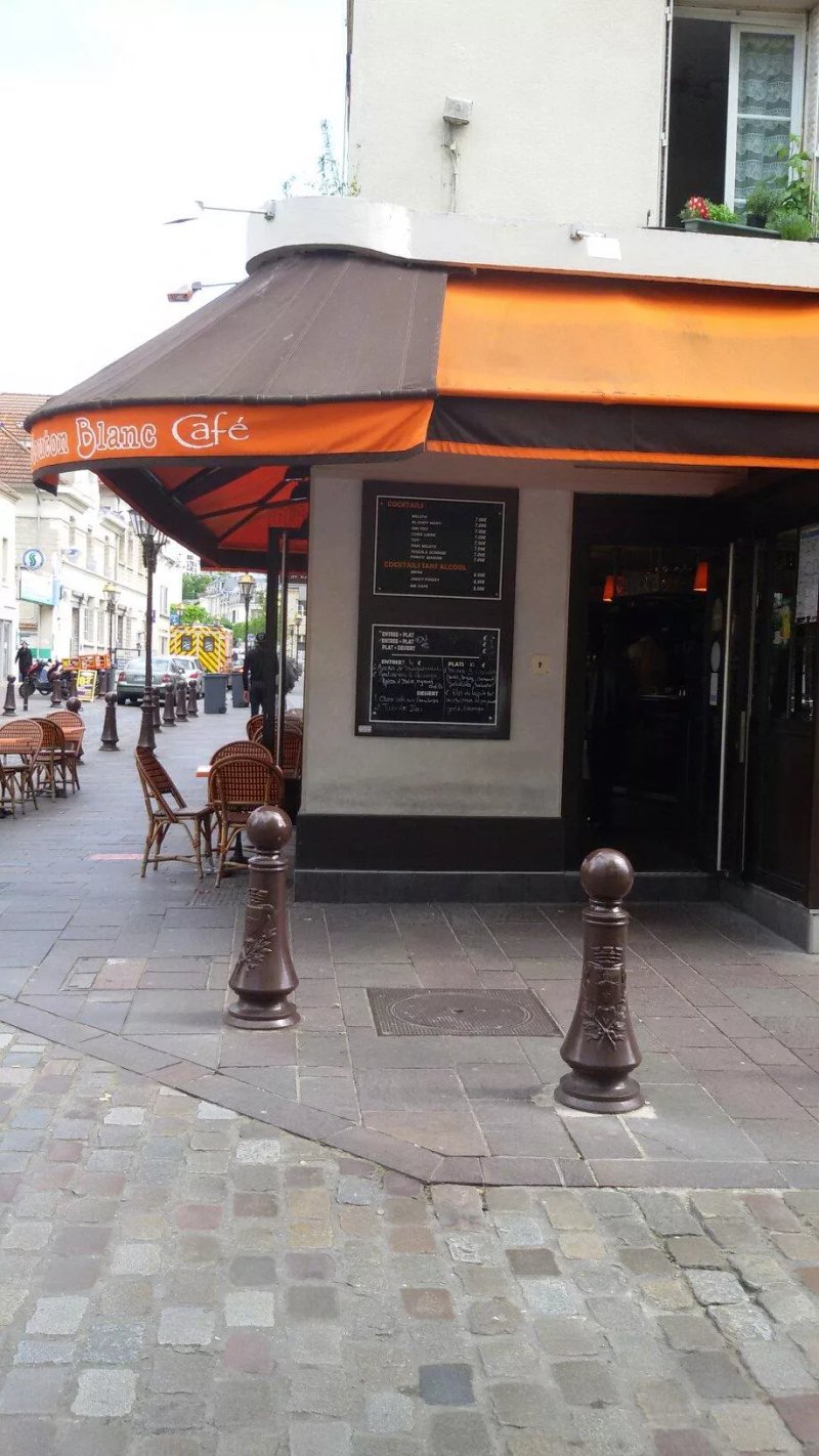 Mouton Blanc Cafe
