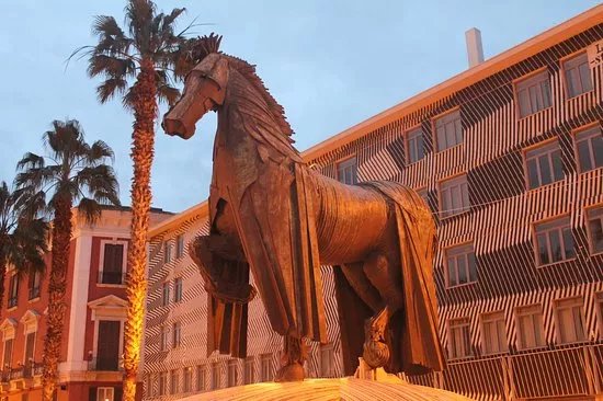 Cavallo con gualdrappa