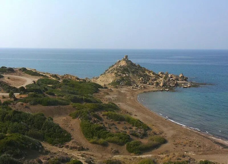 Designer villa, peaceful location by sea, near golf course. New: WIFI for free