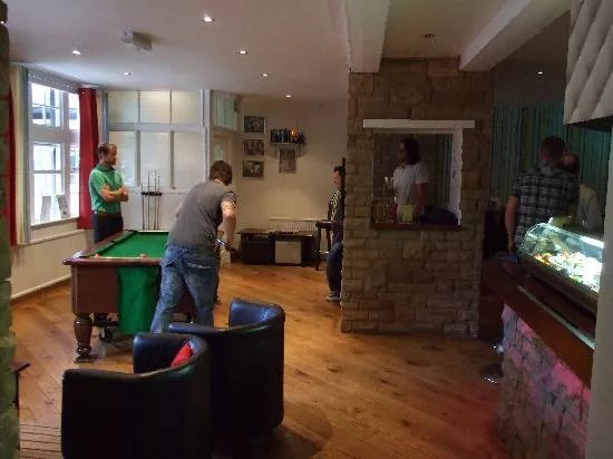 Alberto's Bar & Bistro