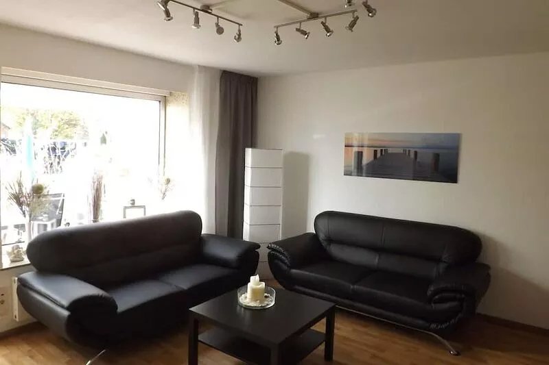 House, modern, excellent transport links, central, quiet, Wi-Fi, parking