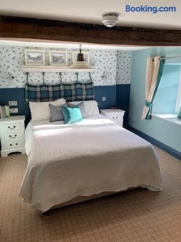 The Golden Pheasant Hotel