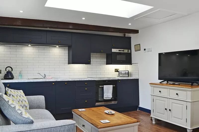 Excellent single storey cottage sleeps up to three guests in the heart of St