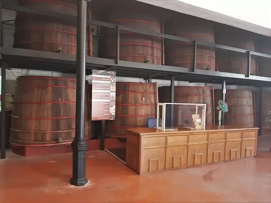 Antigua Destileria Calisay