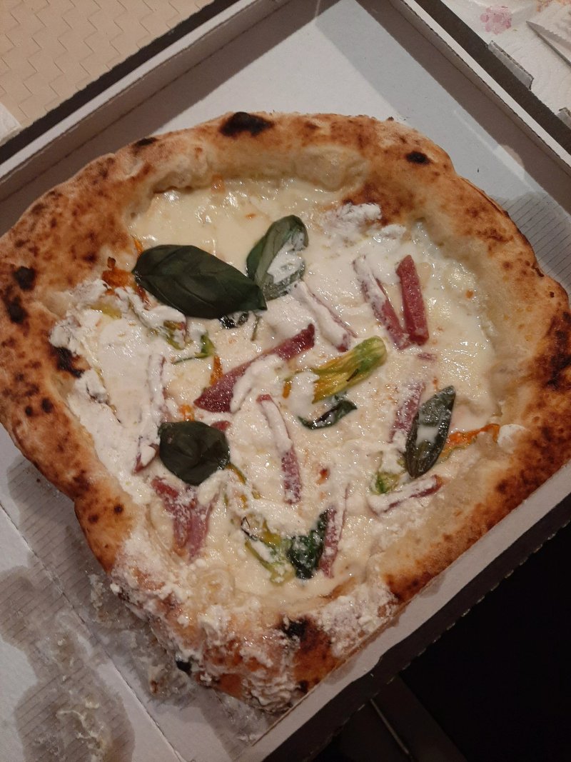Ue Ue Pizzeria Ristorante