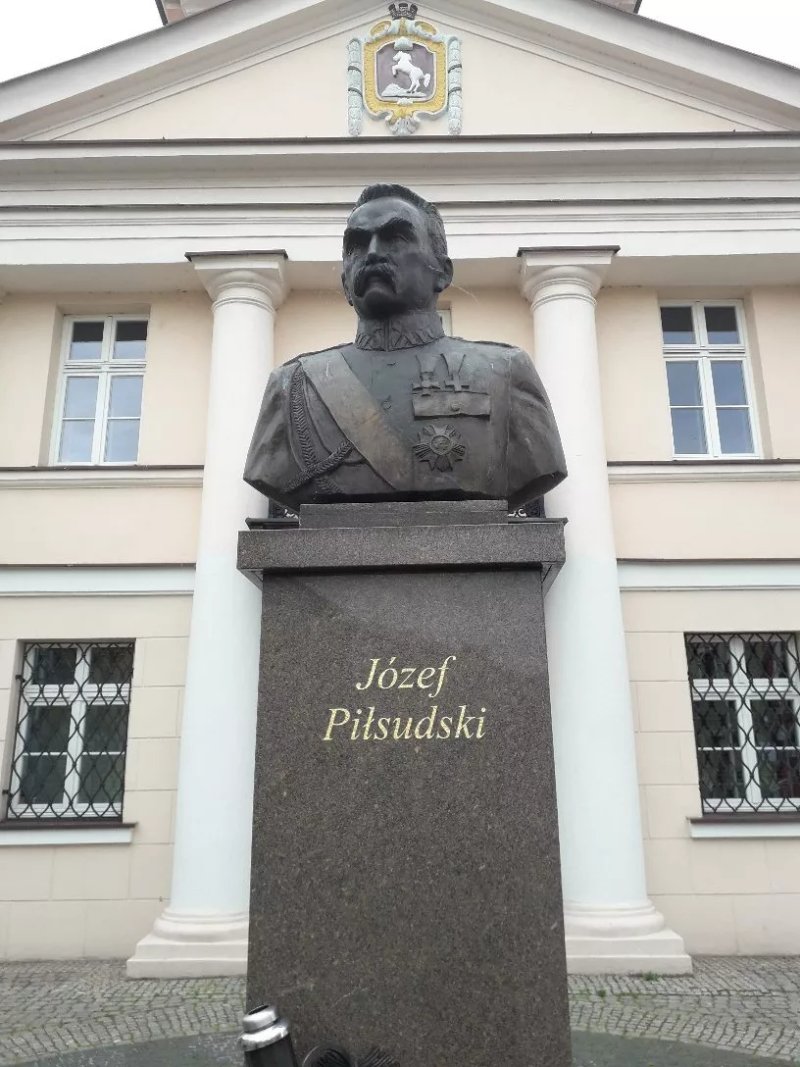 Pomnik Marszalka Jozefa Pilsudskiego