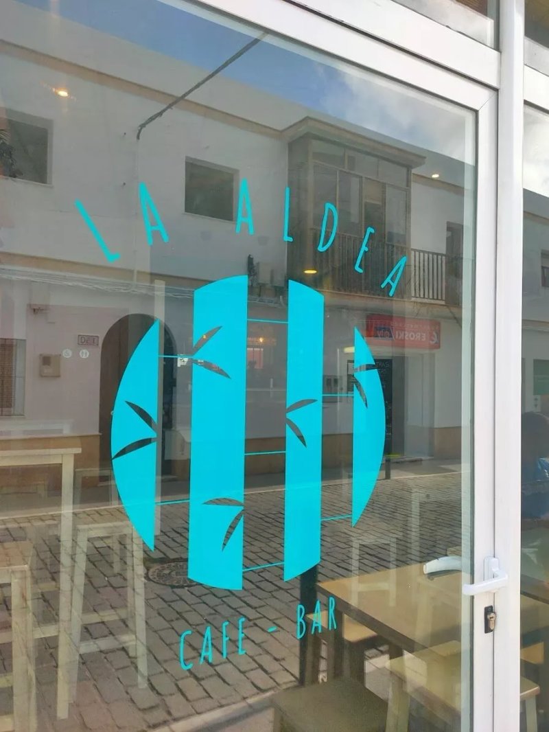 La Aldea Cafe - Bar