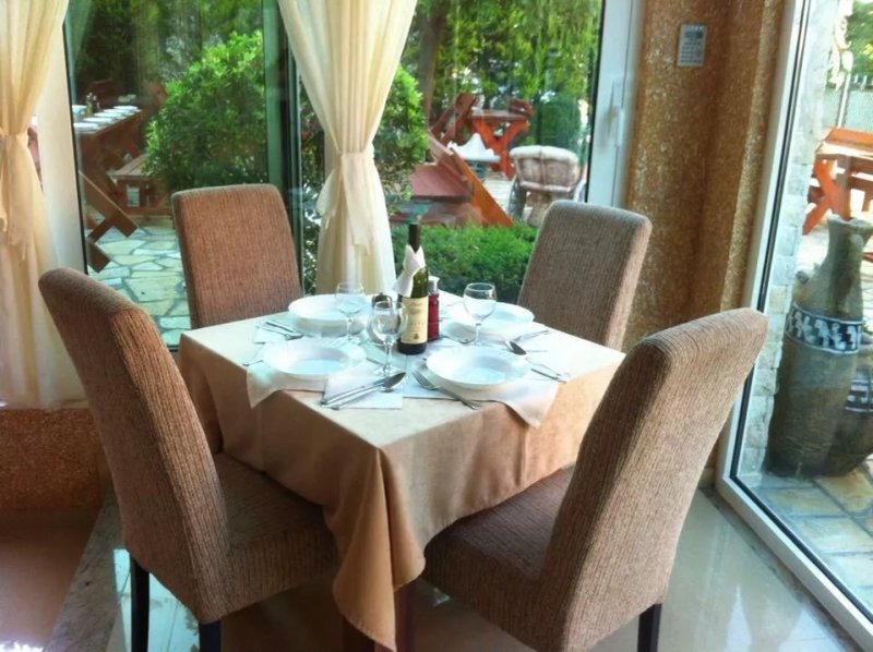 Apartments and Rooms Holiday