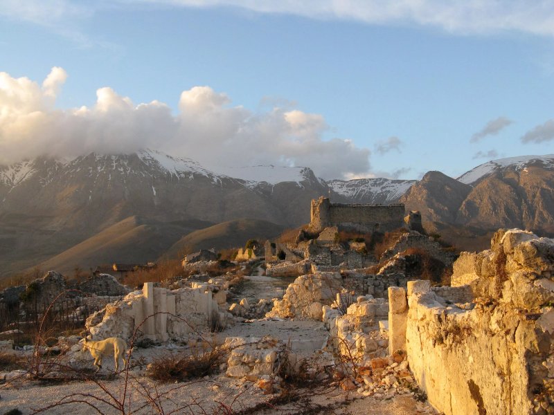 Borgo Medioevale di Alba Fucens