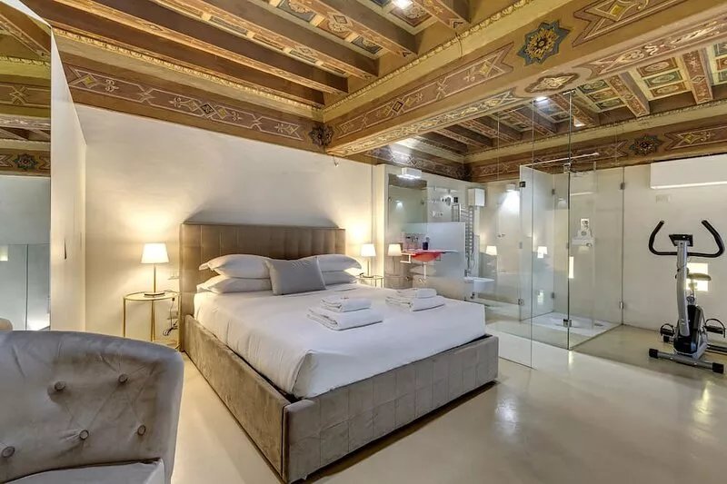 Crystal Suite Wonderful apartment in the elegant square of Santa Maria Novella
