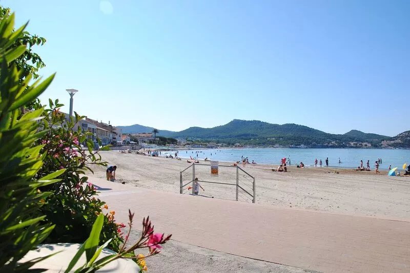 T3 air-conditioned apartment, terraces, 350m from the beach, possibility of