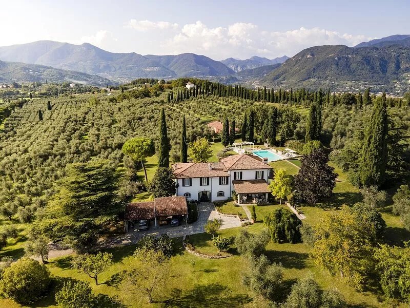 Luxury Villa on the hills of Lake Garda