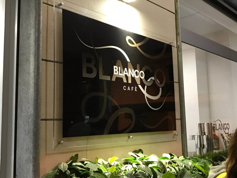 Blanco Cafe
