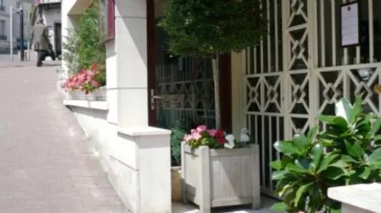 Paris Saint-Cloud Hotel