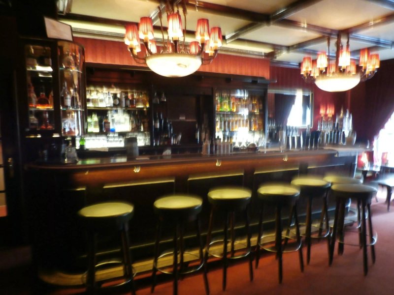 Tina Bar