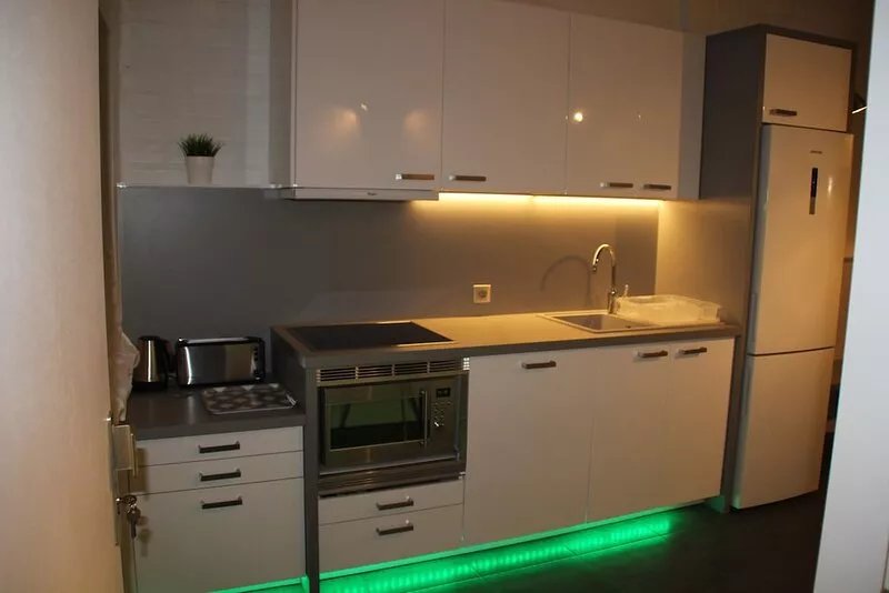 2 pieces limit Vincennes near Paris, nice base to visit