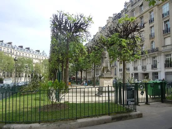 Square Lamartine