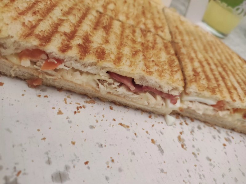 Mega Tosta