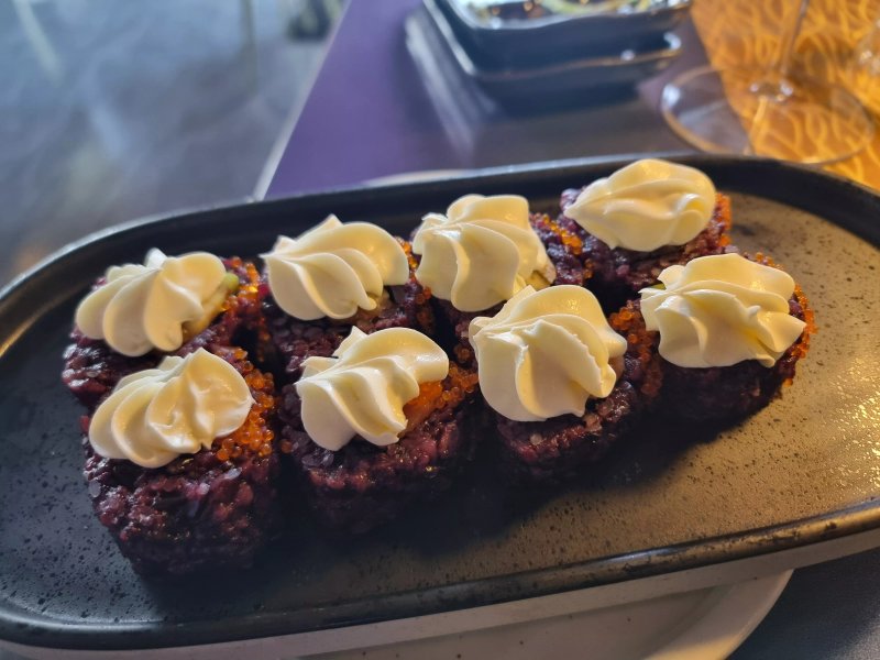 Shiko' lounge and restaurant
