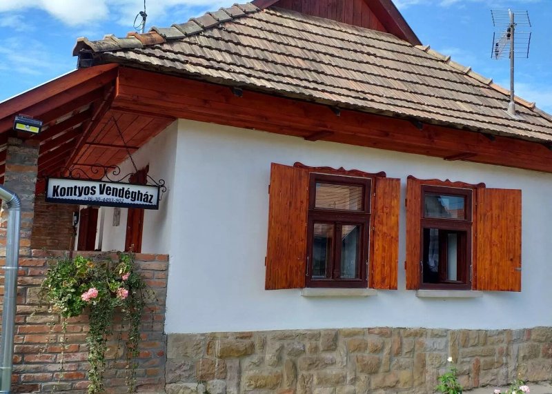 Kontyos Vendeghaz