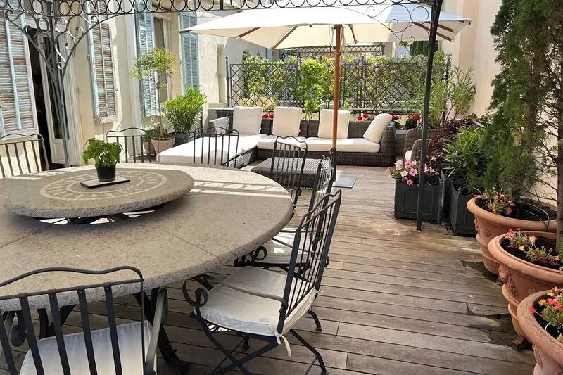 3-Bed Apt with 80m² Terrace | Central Cannes | 5 mins walk to Palais/Beach