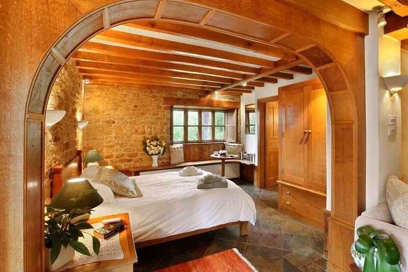 A spacious and luxurious retreat for couples near Great Tew