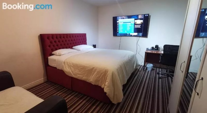 Racecourse Guest House