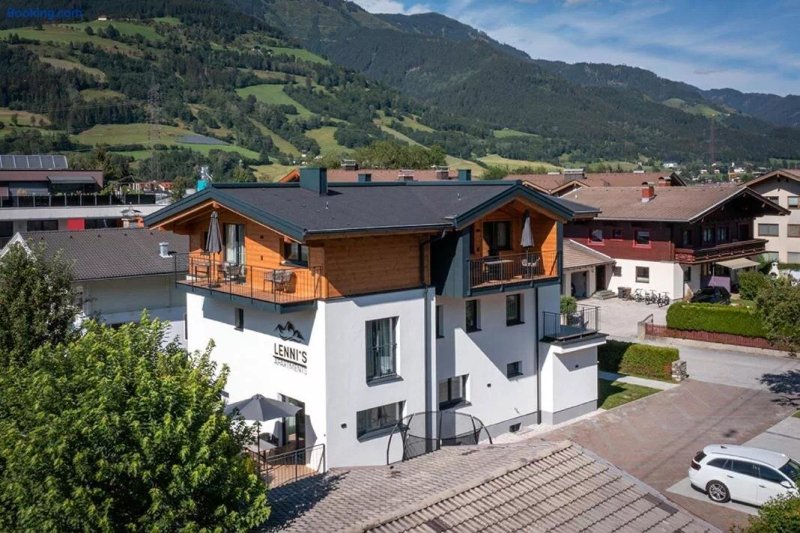 Lenni's Apartments
