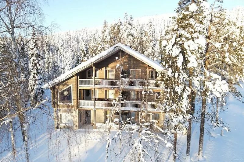 Relax and ski in a luxury log cabin in Lapland, Finland