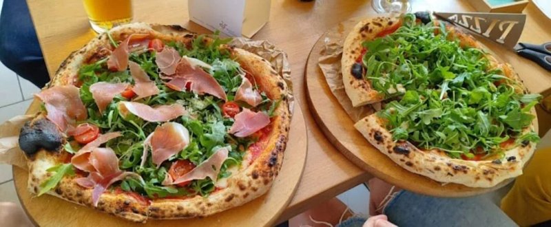 Neapolitanka Italian Pizza