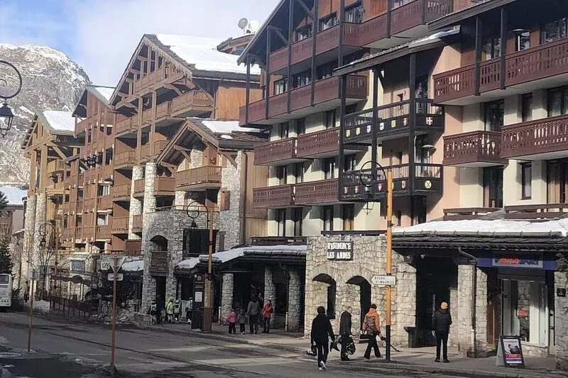 In the heart of Val d Isère, apartment for 5 people