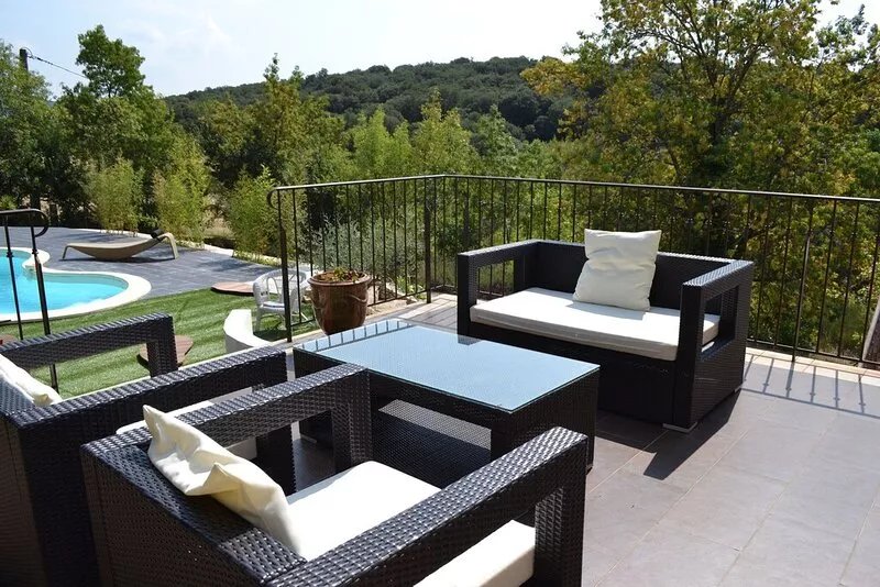 Charming house with private pool in a medieval village